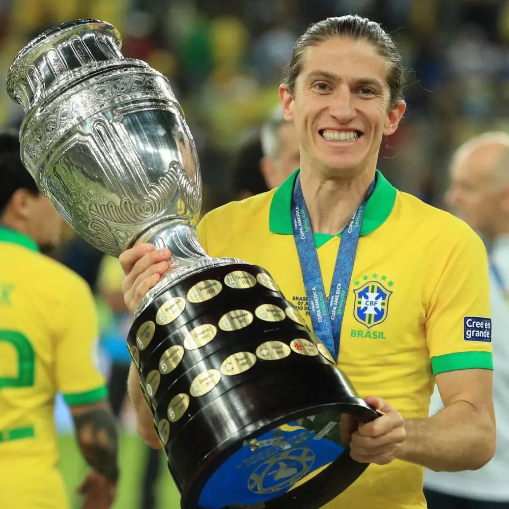 Filipe Luis announced his retirement