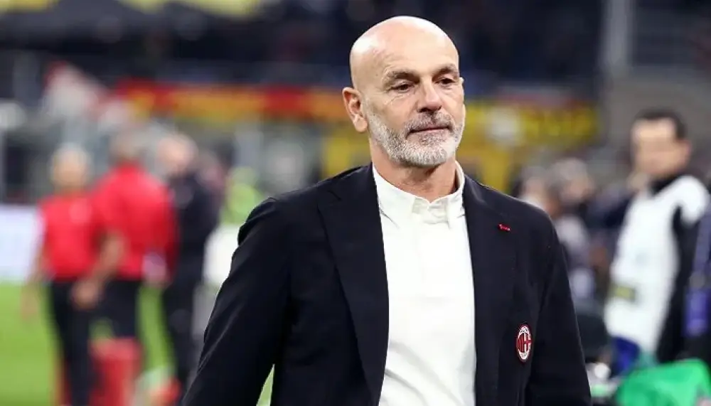 Stefano Pioli faces dismissal if Milan does not reach the Champions League playoffs.