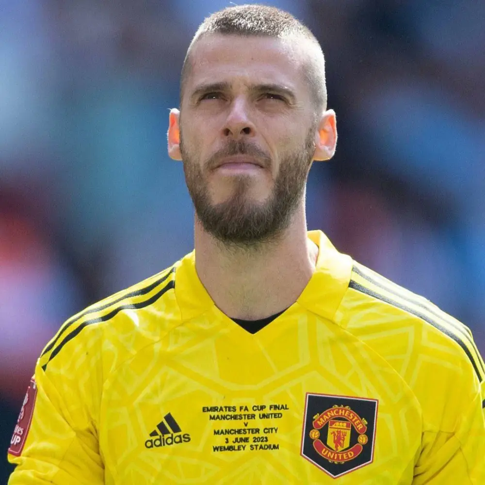 De Gea turned down a big offer from Al-Nassr because of his wife.