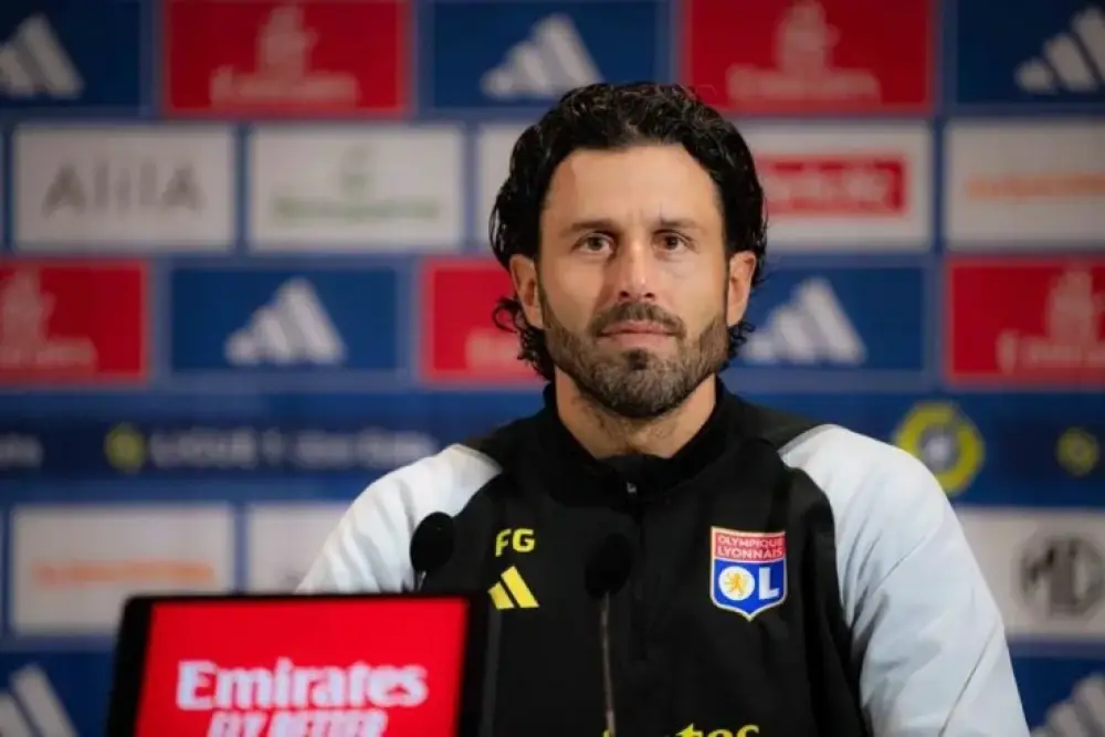 Lyon announced the departure of coach Fabio Grosso